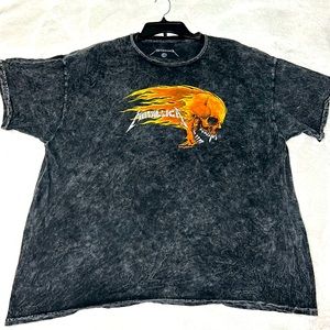 Unisex S/M Metallica Graphic T-Shirt